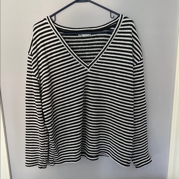 Zara Sweaters - Zara Black and White V-Neck Sweater Classic Stripes